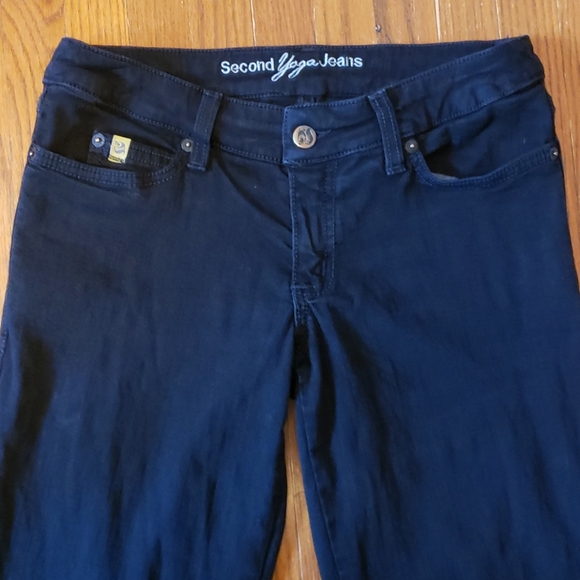 Yoga Jeans Mid-Rise Straight Leg Jeans - Picture 2 of 6